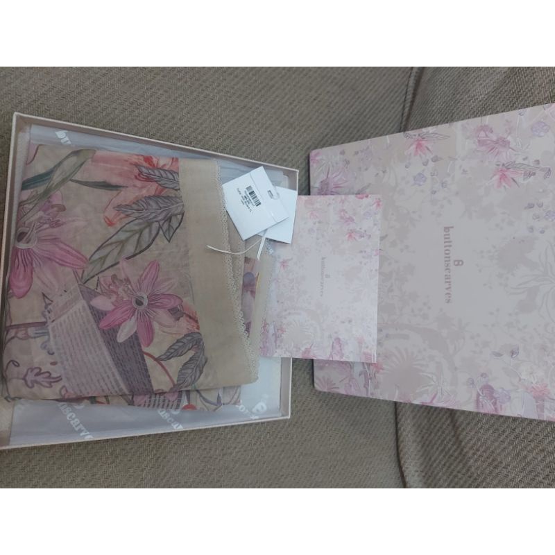 Buttonscarves Dubai Ivory XL