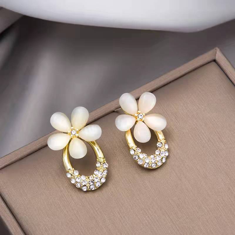 Anting S925 Silver Needle Bentuk Bunga Nanas Aksen Berlian Untuk Wanita ACKER