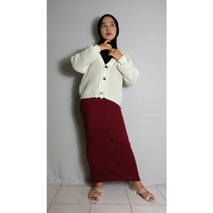 ROK RAJUT KANCING PREMIUM / ROK KANCING DEPAN / BAWAHAN WANITA TERBARU / LONG KNIT STREET
