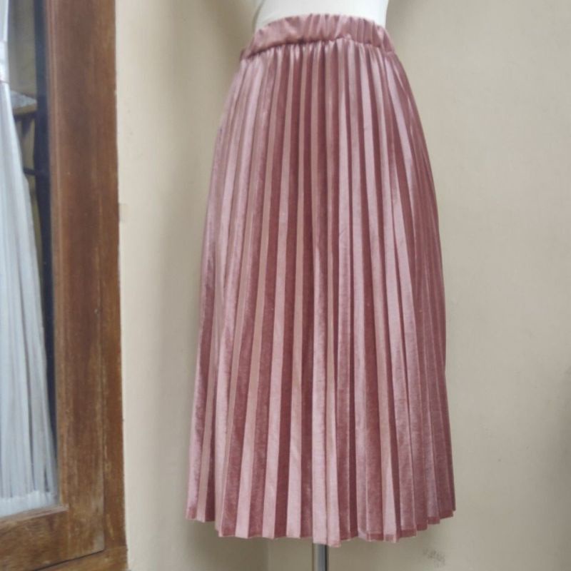 GROSIR ROK IMPORT / ROK 7/8 PLISKET BLUDRU VELVET PREMIUM  GLOSSY-7/8 ROSEGOLD KOREA