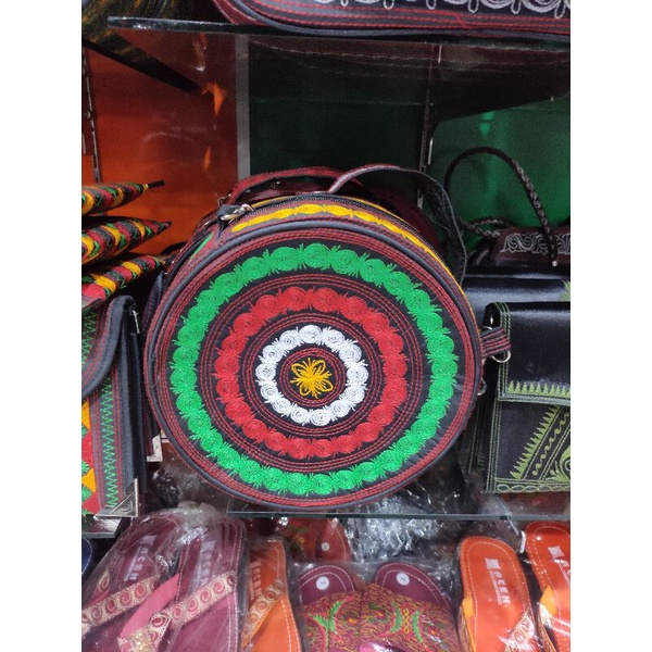 tas selempang bulat bordir khas Aceh | tas rotan bulat bordir