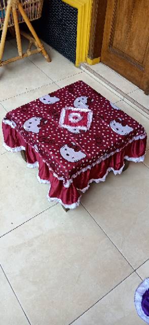 Taplak meja teras hello kitty doremon kembang