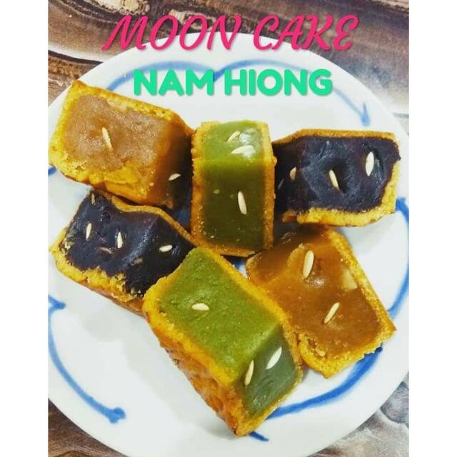 

Halal/Kue Bulan Aliong/Moon Cake Nam Hiong Khas Selatpanjang