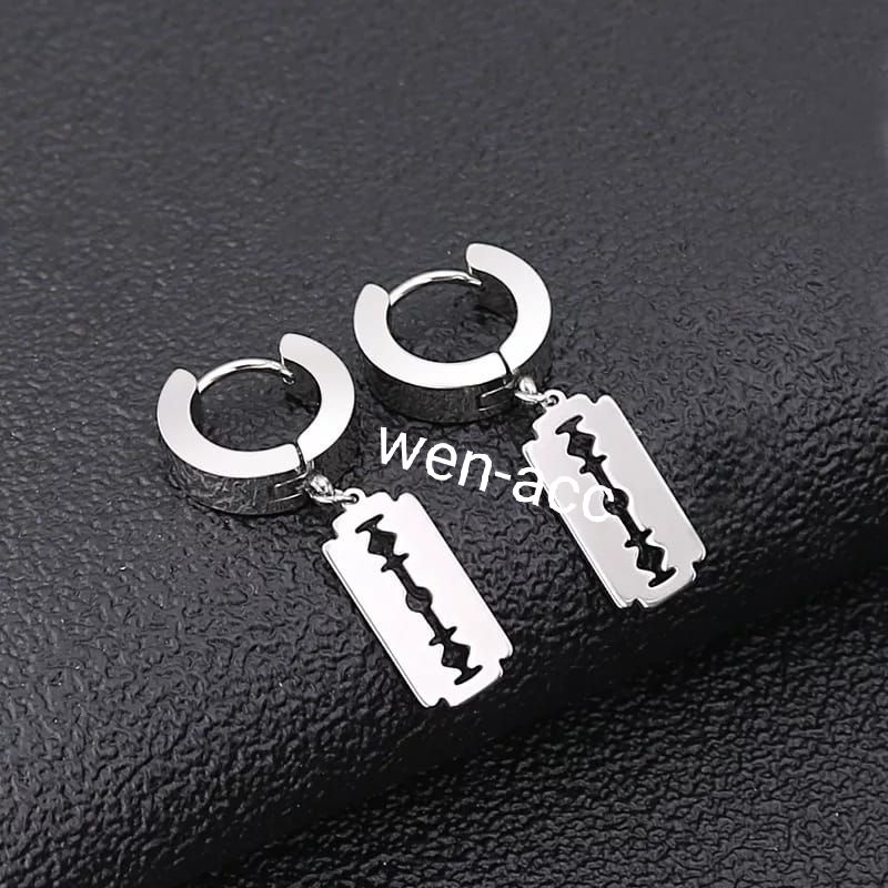 Anting Tusuk Titanium Motif Silet Anting Pria dan Wanita