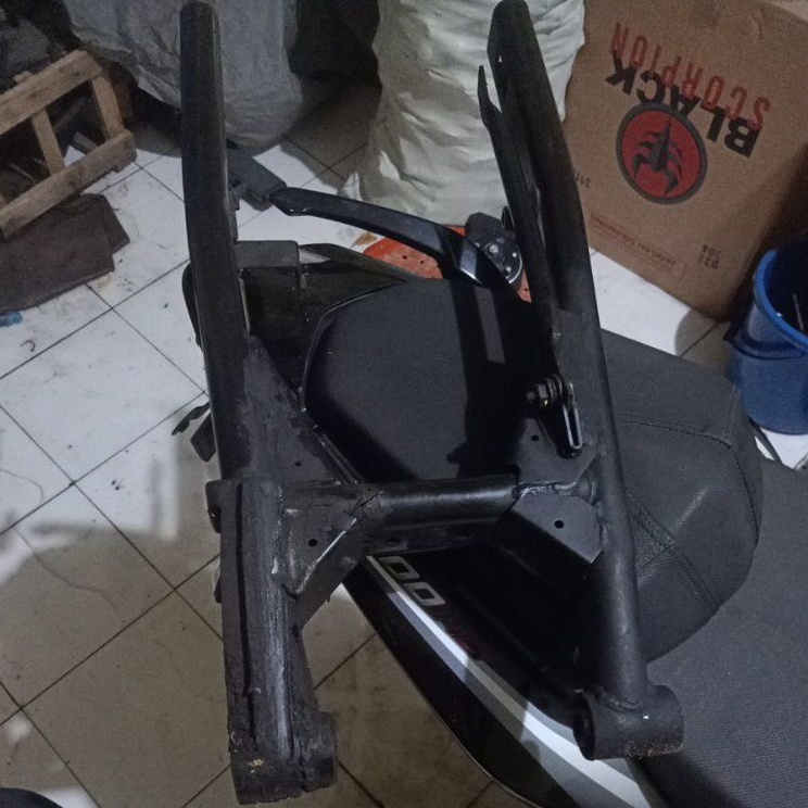 Jual Arem Swing Arm Bajaj Pulsar Ug Dtsi Original Shopee Indonesia