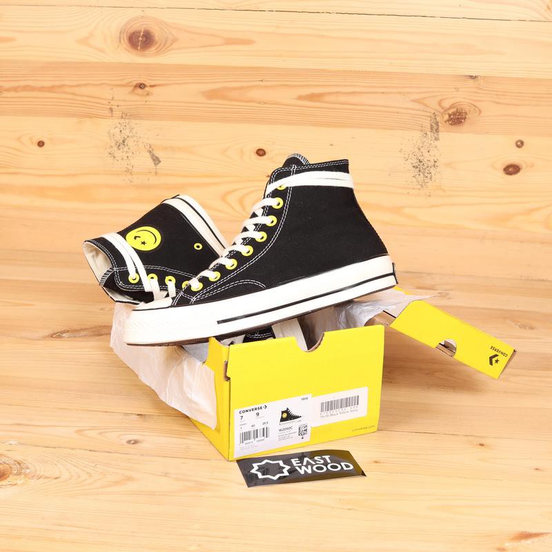 converse black yellow