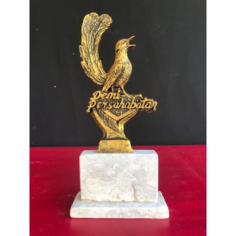 Piala Resin Gepengan / Trophy Resin / Piala Resin Lomba Burung