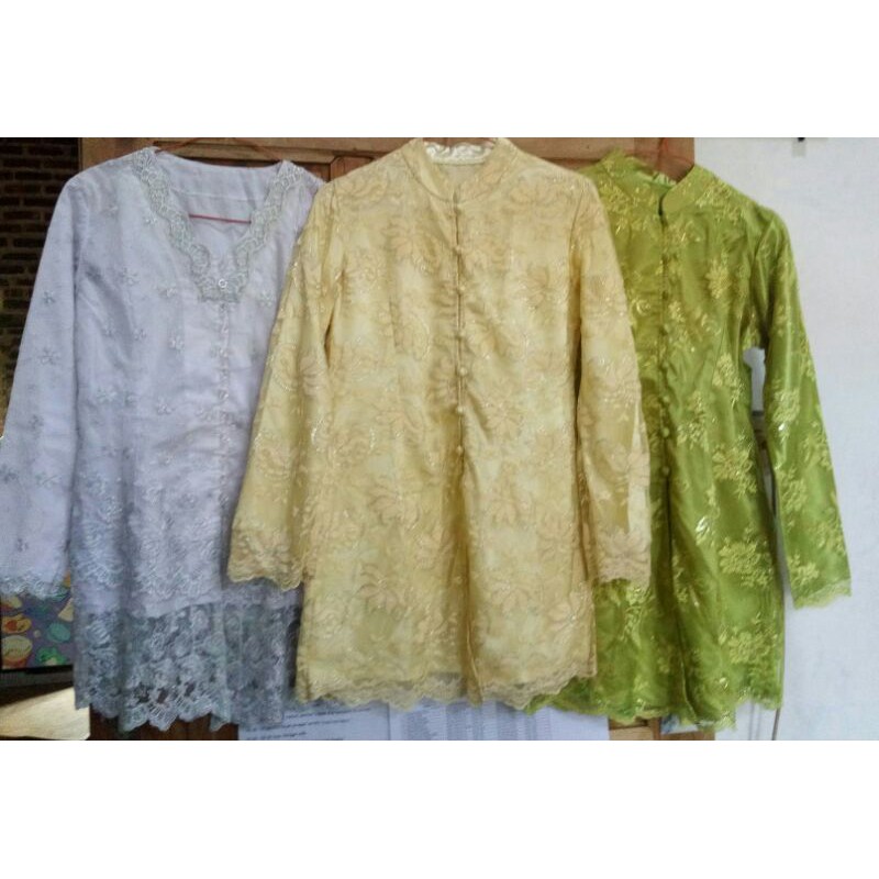Preloved kebaya brokat