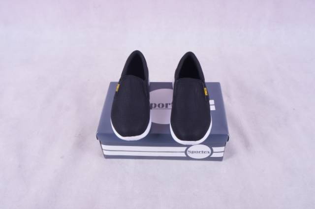 sepatu olahraga wanita type slip on warna hitam by sportex