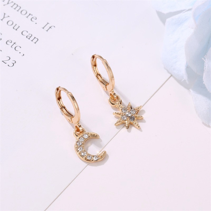 Anting Juntai Bentuk Bulan Bintang Asimetris Geometris Gaya Korea Klasik Untuk Wanita