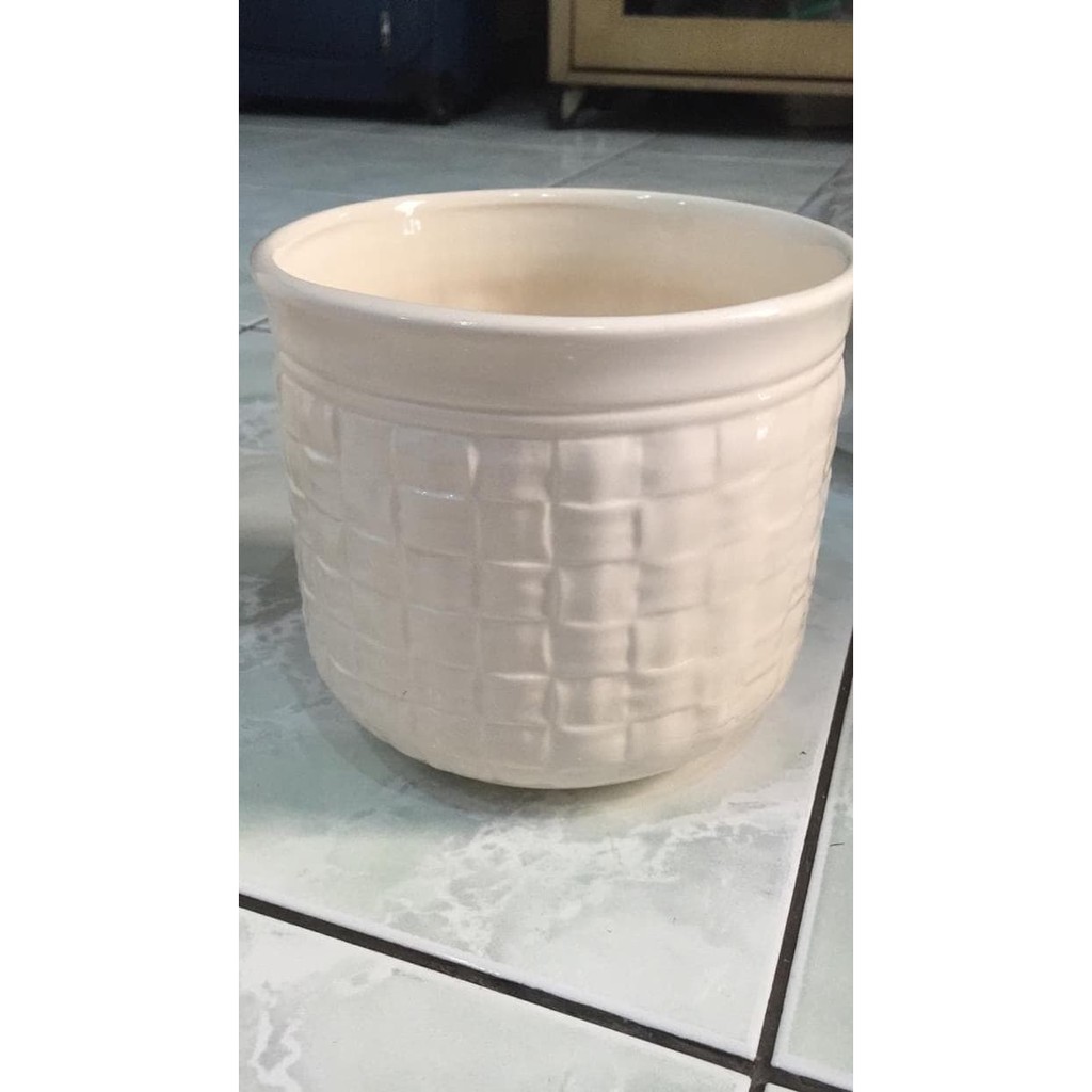Vas/ Pot Bunga Keramik Tikar Bulat
