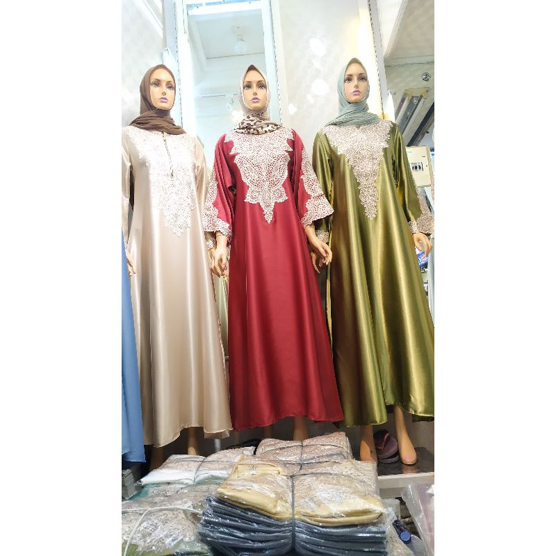 gamis satin Cristal / gamis pesta / kaftan terbaru / kaftan jumbo / kaftan satin / kaftan mewah