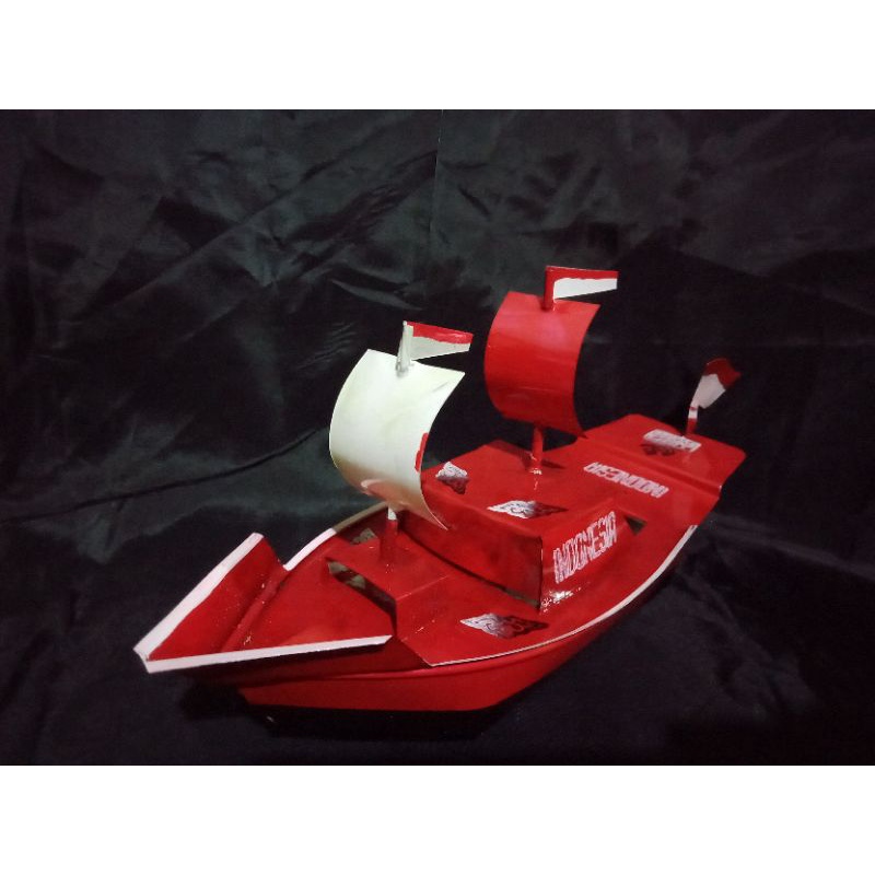 kapal Otok otok Perahu Layar 20cm