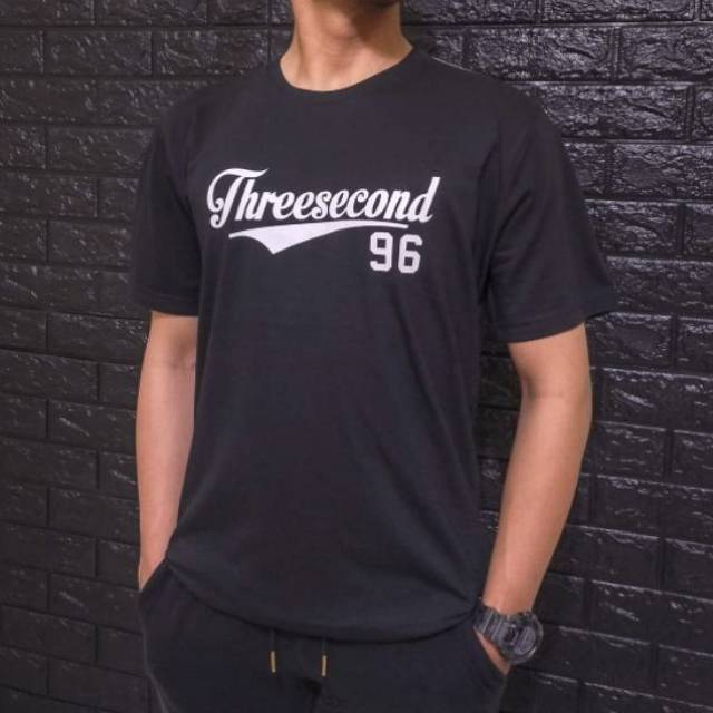 Kaos distro/fashion pria/kaos pria three second