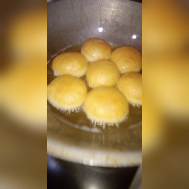 

Donat Frozen, keripik kulpi, onde ketawa mini