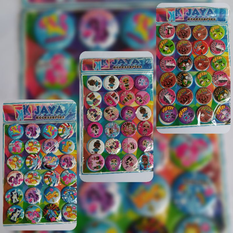 (isi 24) Pin Bros Bulat Karakter Squid Game Bts Bt21 Doraemon LOL Barbie dll