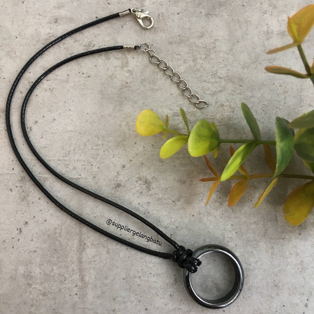 Kalung Korea Tali Hitam 2MM Pria Wanita Liontin Bandul Cincin Besar