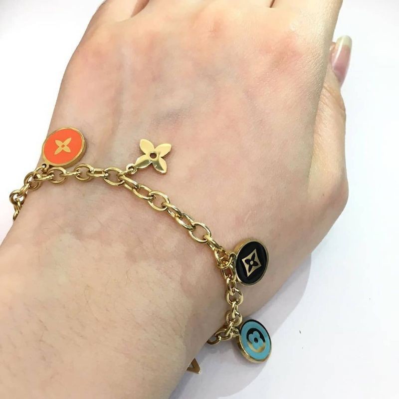 Gelang rantai LV titanium Quality premium