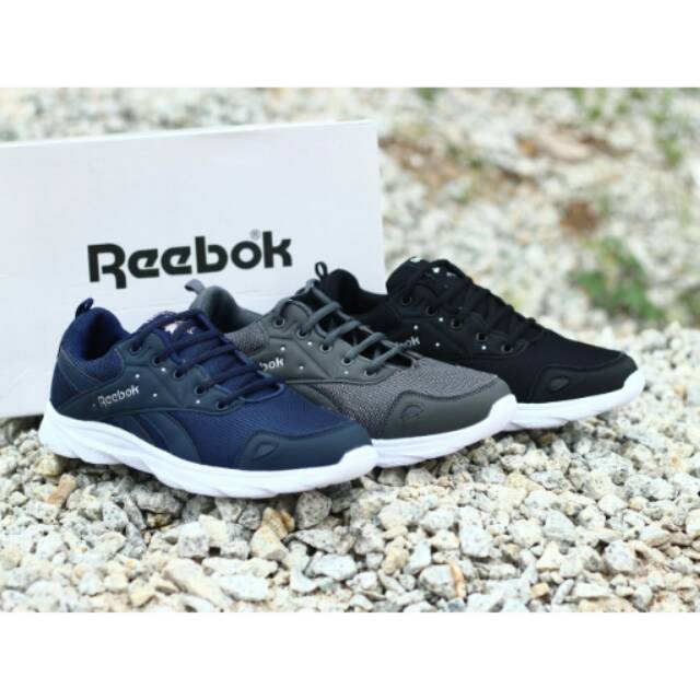 *SPATU Reebok Cowok*

kode 720#
AM