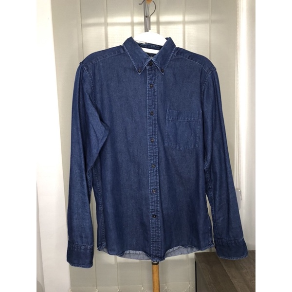 PRELOVED  Kemeja Pria merk “ Uniqlo “ Original