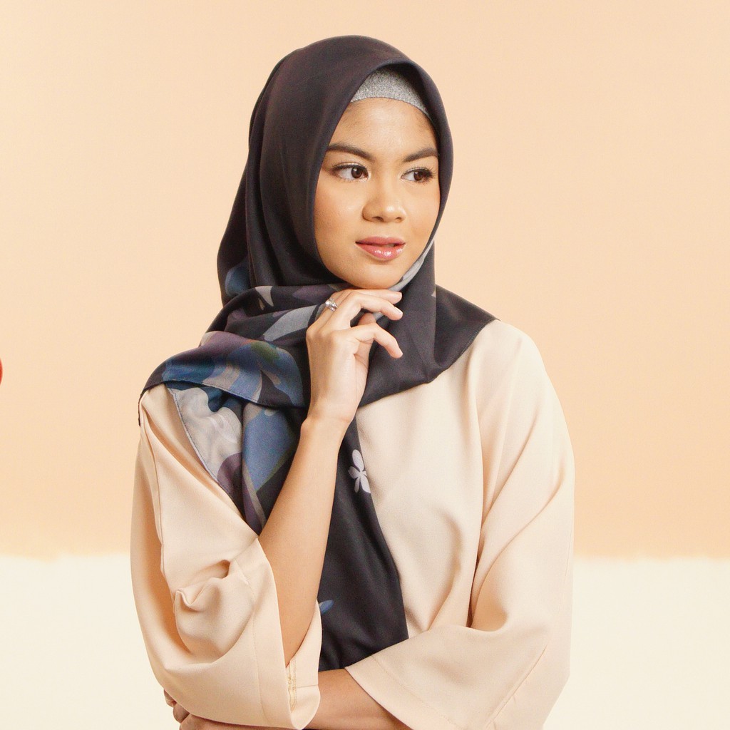 KVP05 - Free Custom Nama Hijab Jilbab Kerudung Voal Segi Empat Motif Printing | Shopee