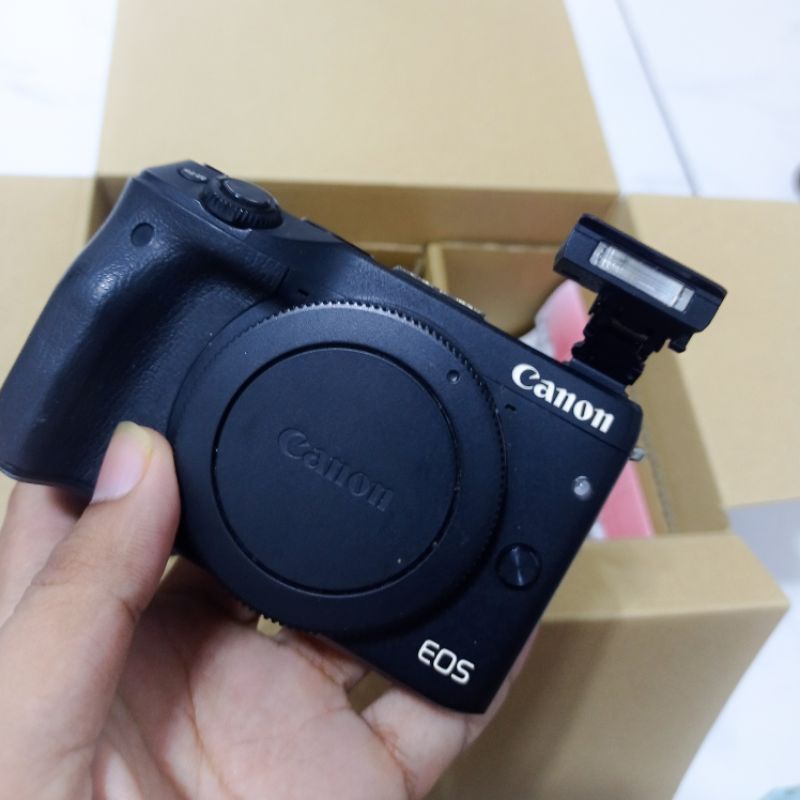 CANON EOS M3 + LENSA KIT 15-45MM IS STM SECOND SEKEN FREE ONGKIR BUKAN EOS M5 M10 M100 TERMURAH