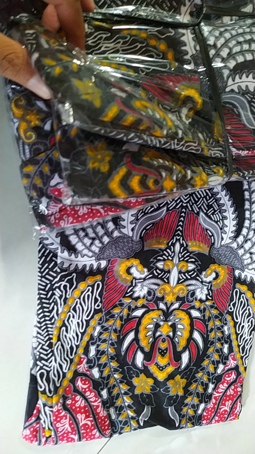 Batik Couple Ayah Dan Anak Motif Madu Merah