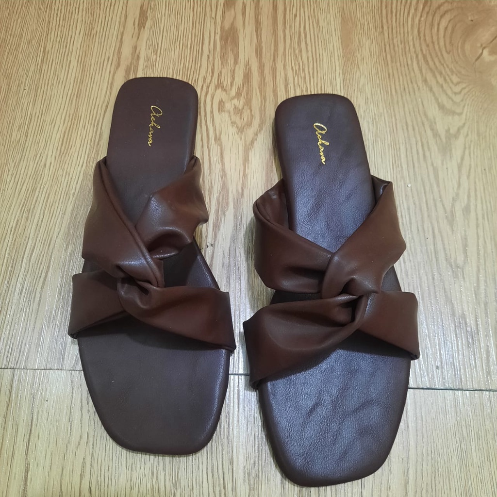 ACHAVA Sandal Wanita Cary Sendal Teplek Kenkinan-Brown(S)