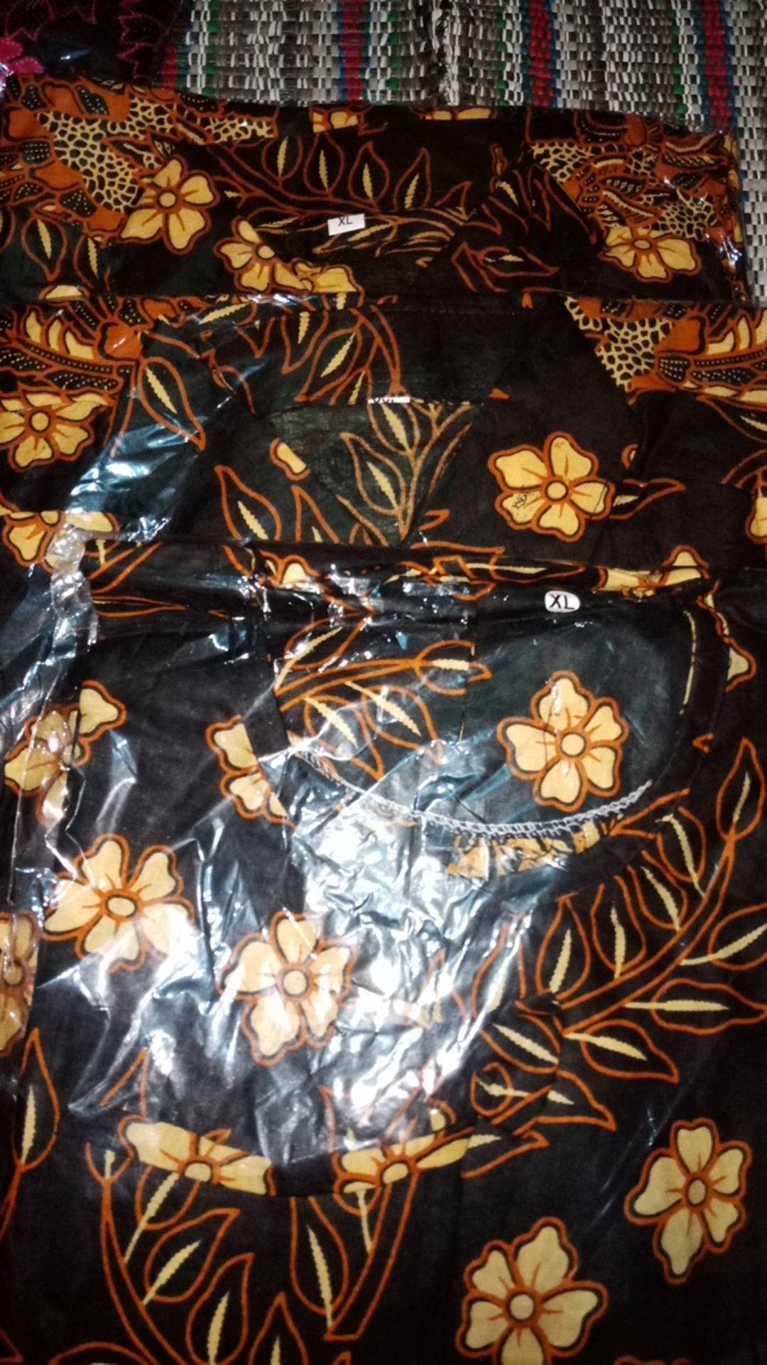 Batik Couple Keluarga Sania Ruffle Ori Ndoro Jowi Dnt Motif Manuk Tarung Kuning