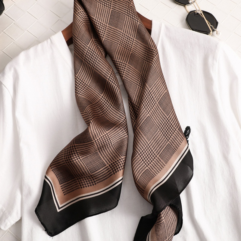 &quot;Crystal&quot; 70x70 cm, Scarf Leher, Scarf Tas, Bahan High Grade Silk Immitation