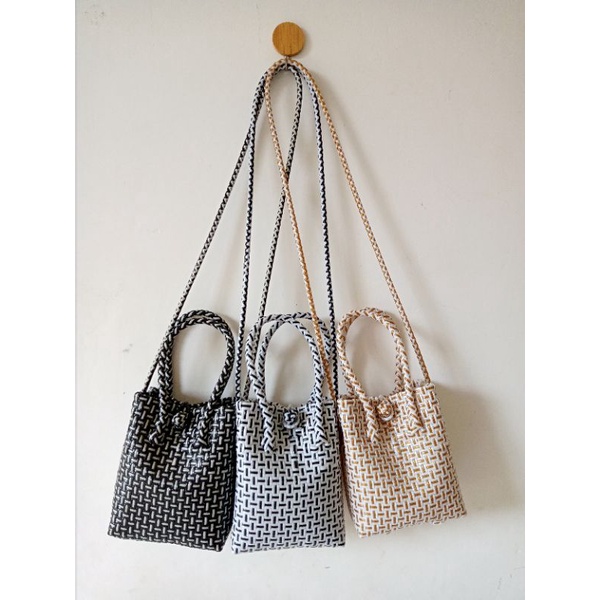 Tas Anyaman Plastik Jali - Sling bag HP Anyaman Jali