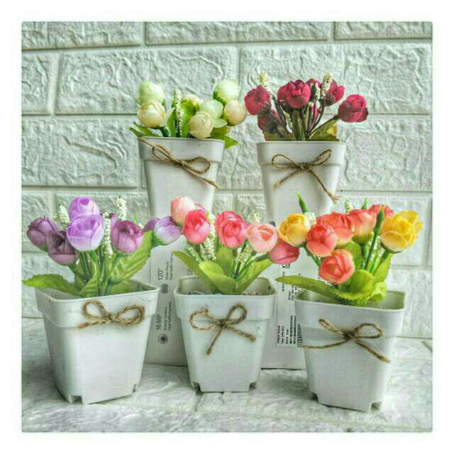 Ariani1318 Set Bunga Plastik Mawar A6070pi X6 Dengan Pot Plastik Tosca