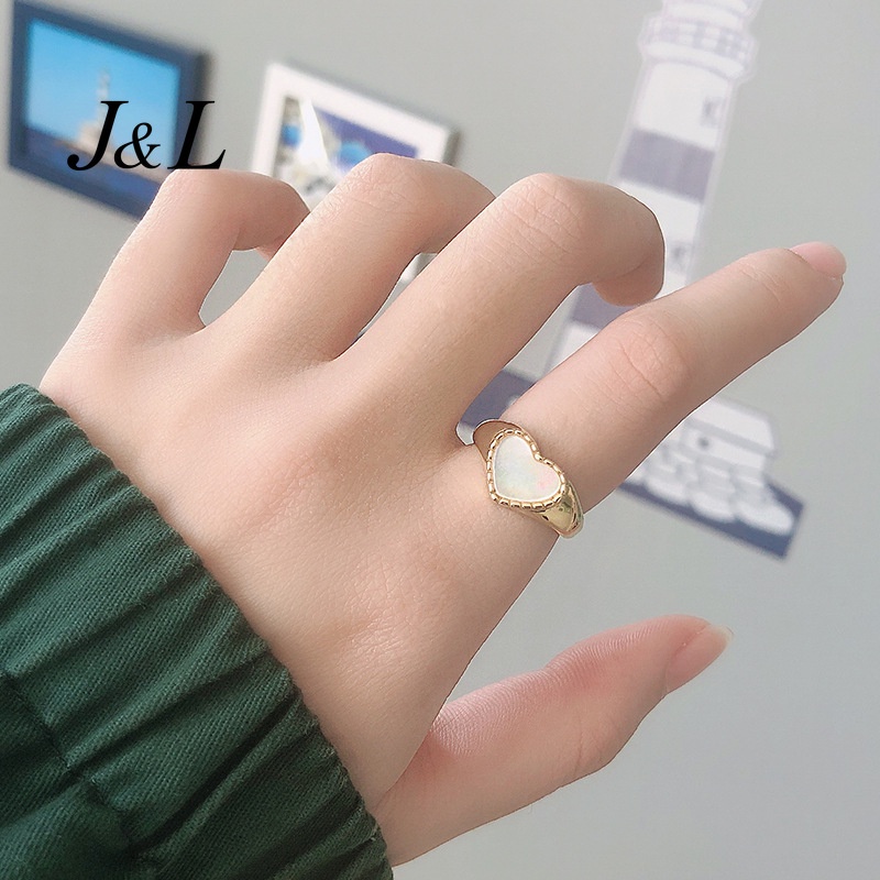 Cincin Bentuk Hati Bahan Alloy Warna Emas / Silver Untuk Wanita