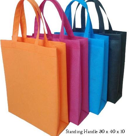 

Terlaku. 7IFF9 TAS SOUVENIR SPUNBOND STANDING HANDLLE 30 x 40 x 10 52 Best Product
