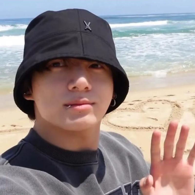 [ PRE ORDER ] VARZAR BUCKET HAT JK