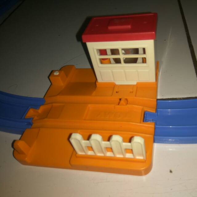 Stasiun kereta keci plarail tomy takara / train station tomy takara