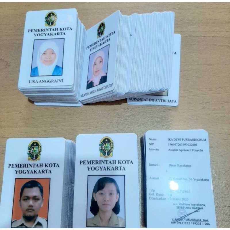 

Cetak ID Card, Kartu Member, dll bahan pvc