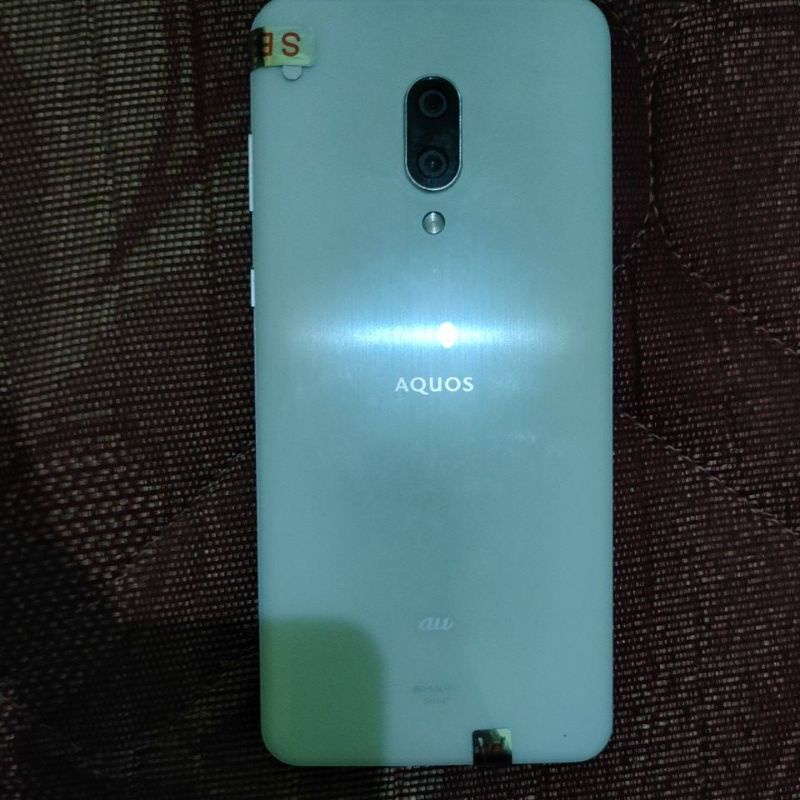sharp aquos zero 2 /SHV47 AU 98 - 99%