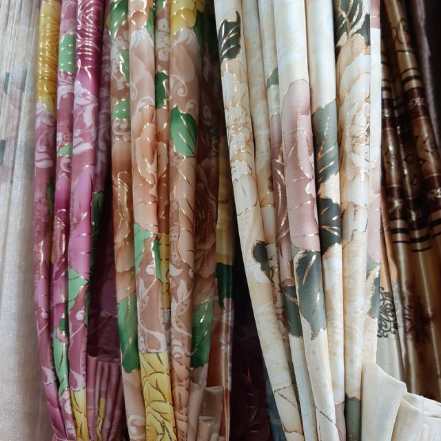 Hordeng shabby gliter emas mewah