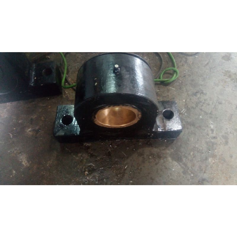 blok bushing roda lori