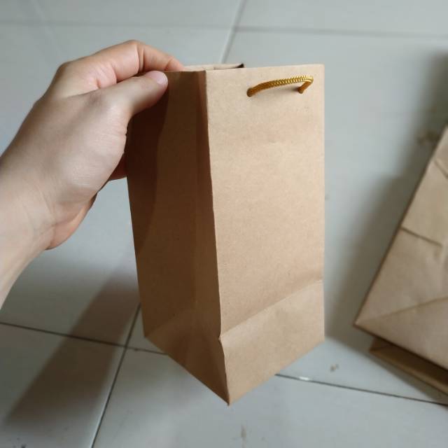 

paper bag kantong kertas mug botol minum souvenir
