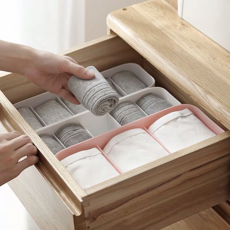 UNIGOOD - 3 Grid Kotak Organizer Penyimpanan Kosmetik Pakaian Dalam Sock Storage Box