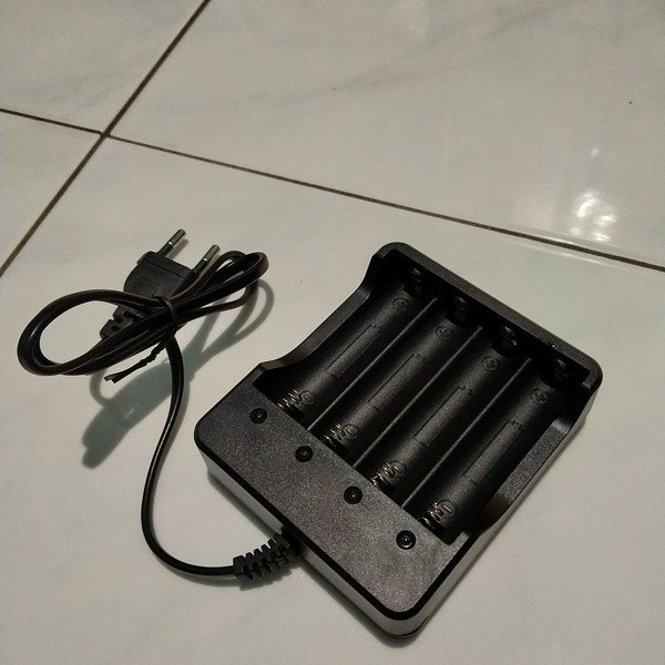 charger 4 slot desktop cas baterai 4slot 18650