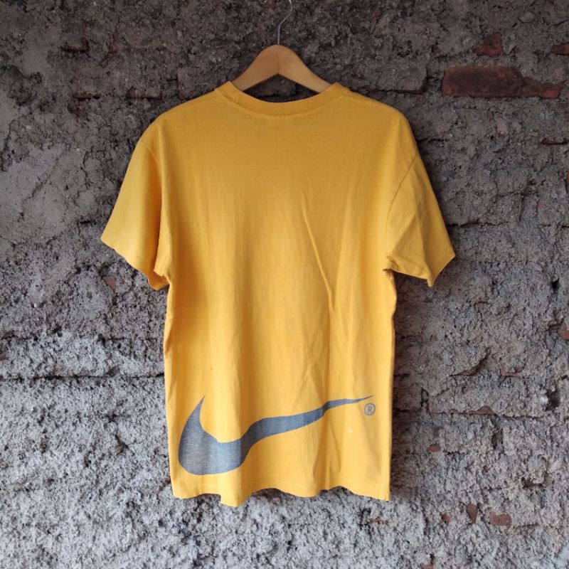 kaos nike bekas