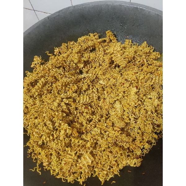 

Mie gimring RK pedas gurih