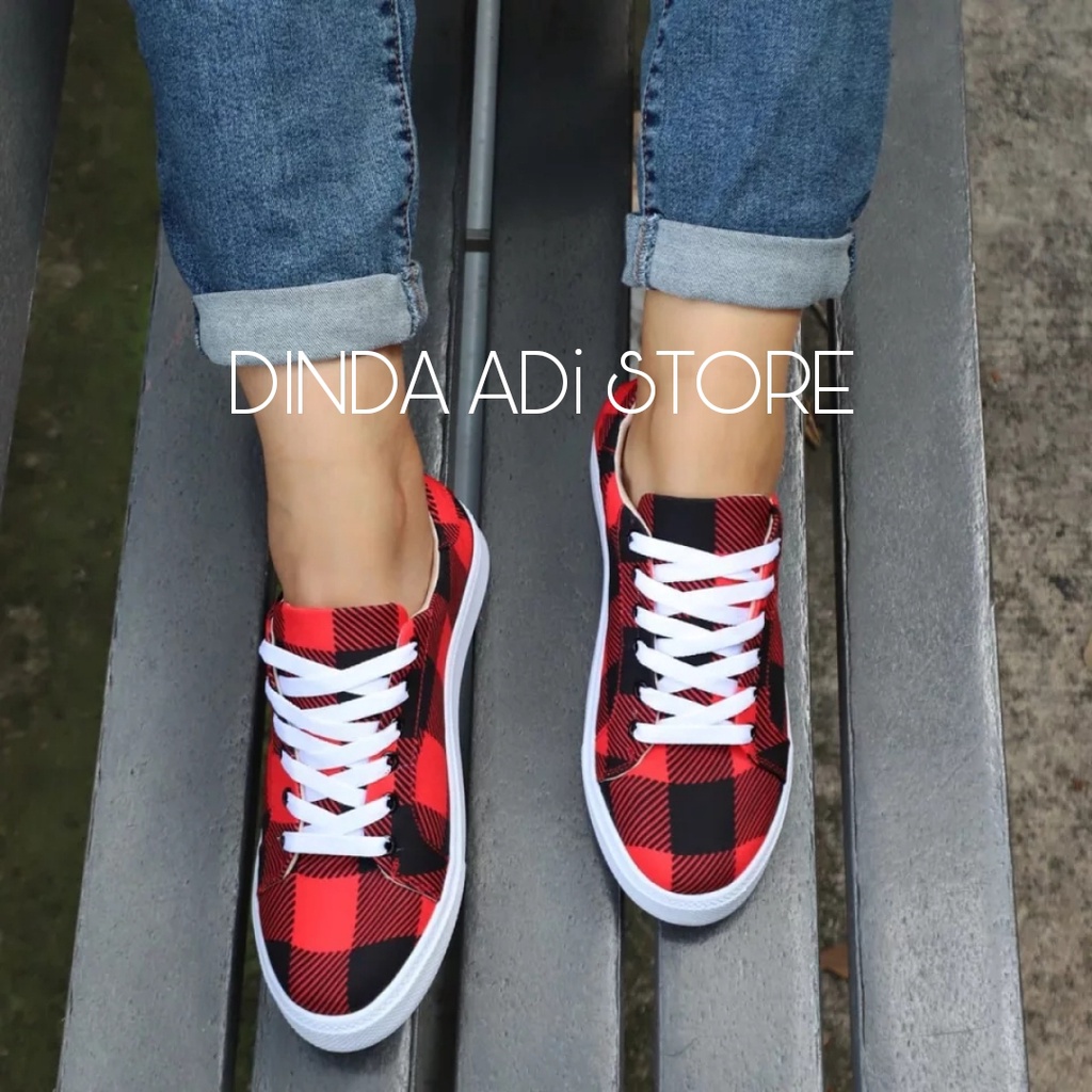 Dinda Sepatu Wanita Sneakers Kagami motif kotak-kotak Warna Biru merah dan putih ukuran 36-40