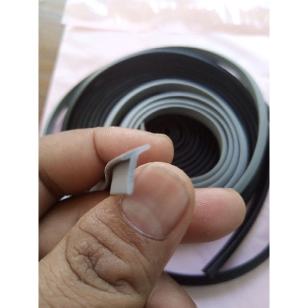 Karet List Bodykit & fender Pajero