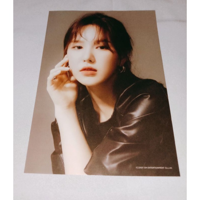 Postcard WENDY RED VELVET season greeting official photopack 2021 (tag irene seulgi wendy joy yeri)