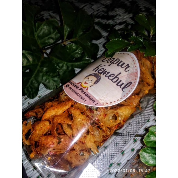 

kripik keong pedas daun jeruk