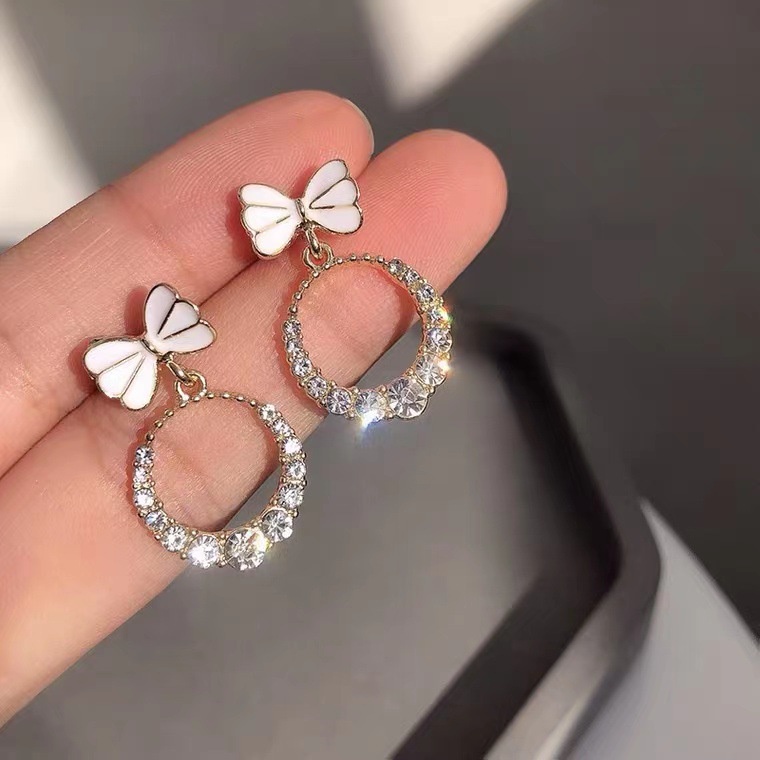 Anting Giwang Simple Elegan Gaya Retro Korea Model Geometri Dengan Zircon Untuk Wanita